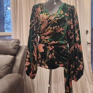 Floral Wrap Velvet Top NWT SZ M